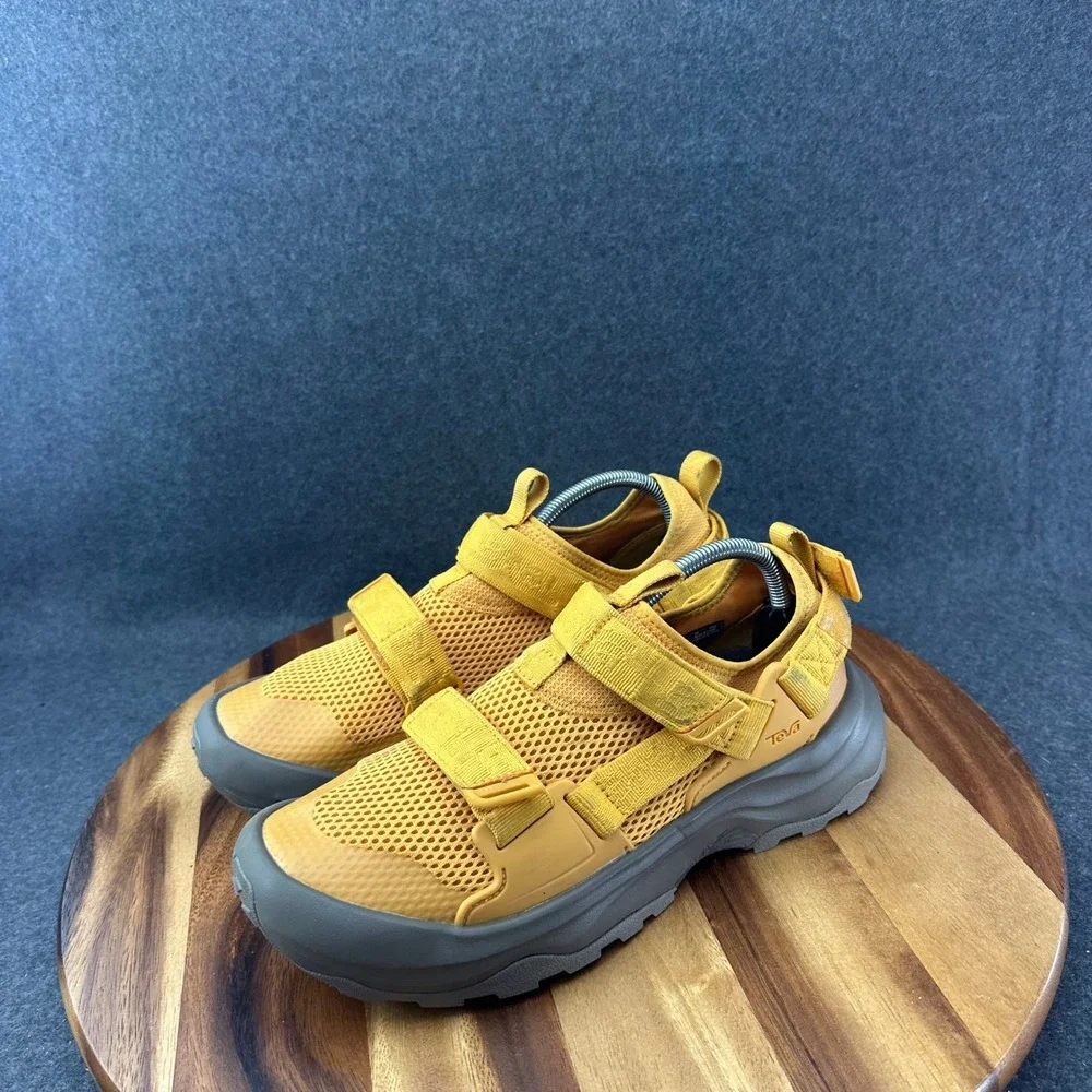 Teva Outflow Universal Sport Yellow Sunflower Men's Size 9 Hiking Water Shoes